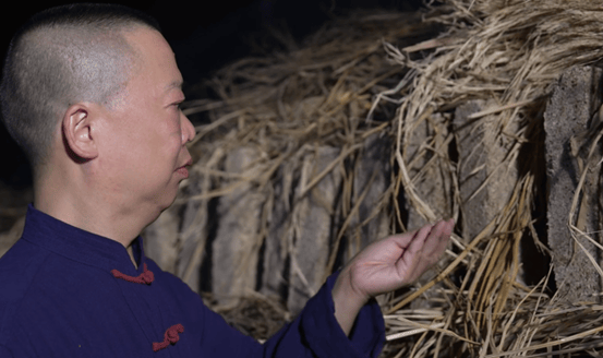 王家烧坊这酱酒来真的？还原百年王茅酿酒秘方！太香了