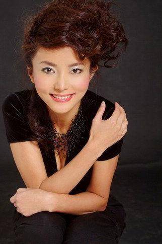 李钰：因癌症去世，男友汪雨已经结婚生子，只有母亲还记得她！