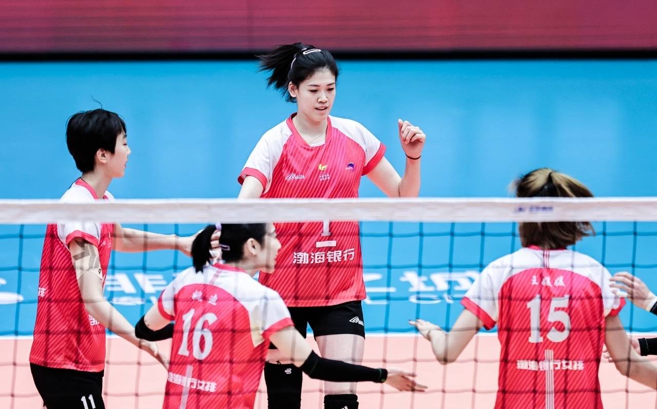女排-李盈莹24分天津3-0江苏 庄宇珊30分福建2-3山东