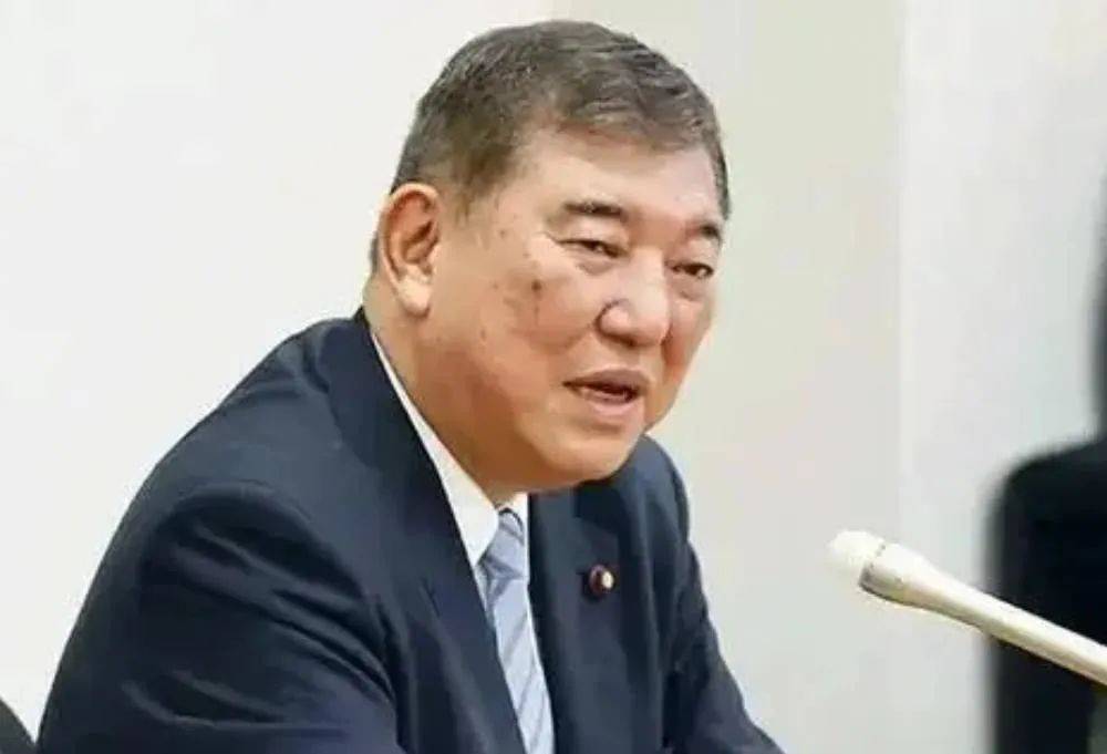 对美全面妥协，石破茂已连让三步，台湾问题，日本决定冲到第一线
