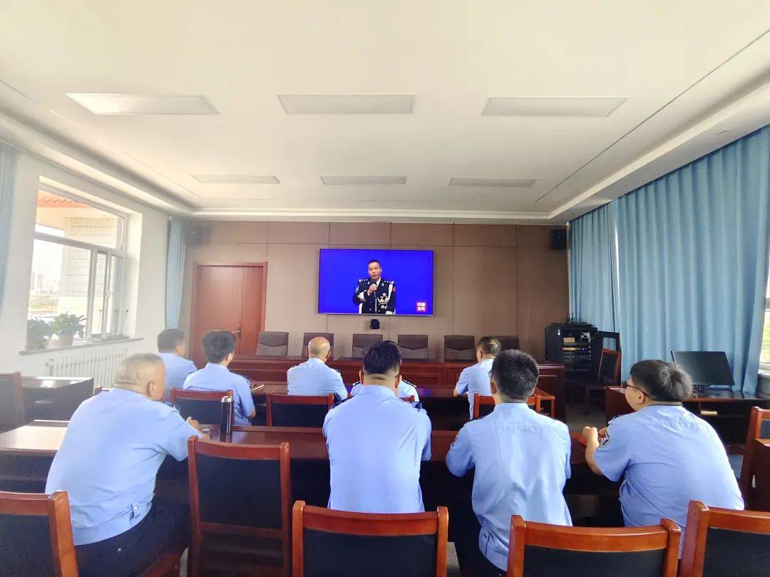 “新征程上的奋斗者”公安先进典型代表中外记者见面会在乌海公安引发热烈反响